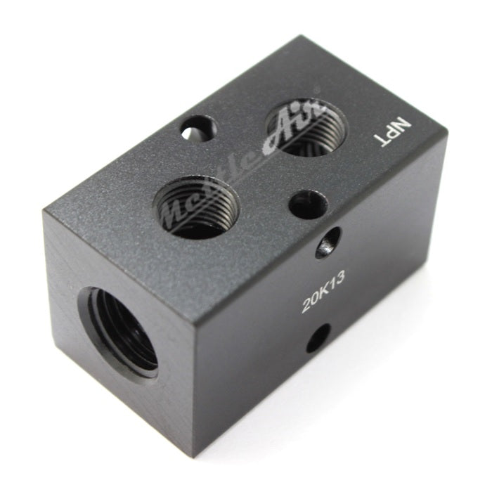 Collecteur 2 x 1/4" NPT ENTRÉE - 2 x 1/4" NPT SORTIE LARGE (1,5" centre à centre) Ports de sortie à 90°