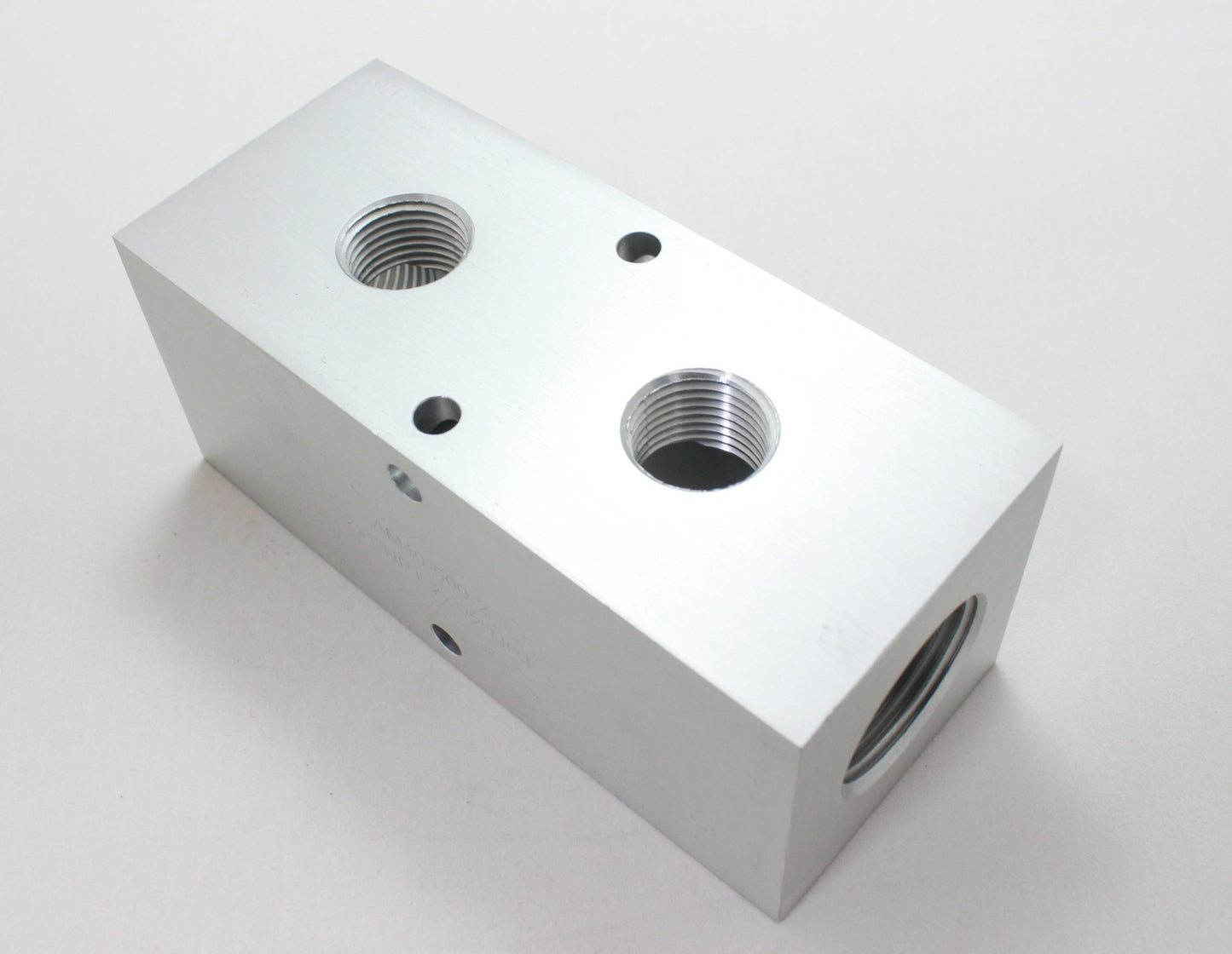 Manifold 2 x 1" NPT IN - 2 x 3/4" NPT OUT (3" Centre to Centre)