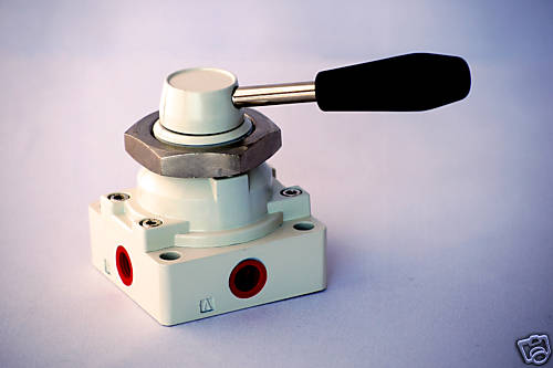 4 Way 2 Position Hand Lever Valve 3/8" NPT Detented